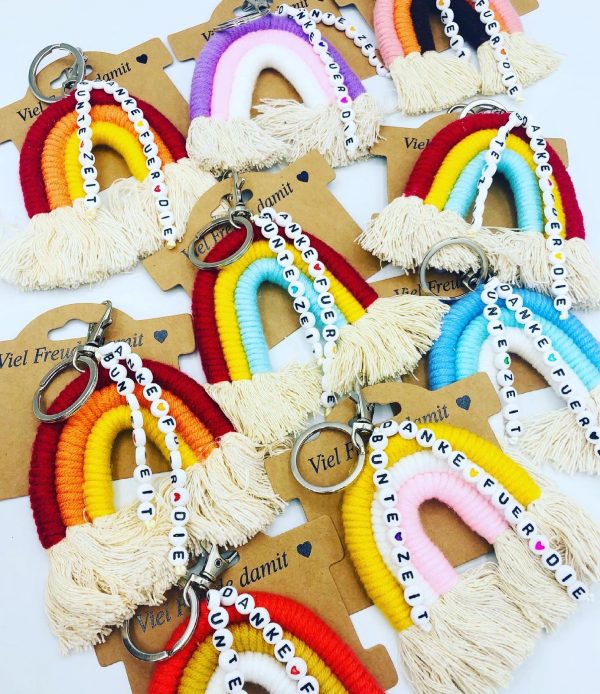 Schlüsselanhänger "Regenbogen" mit Kette in verschiedenen Farben